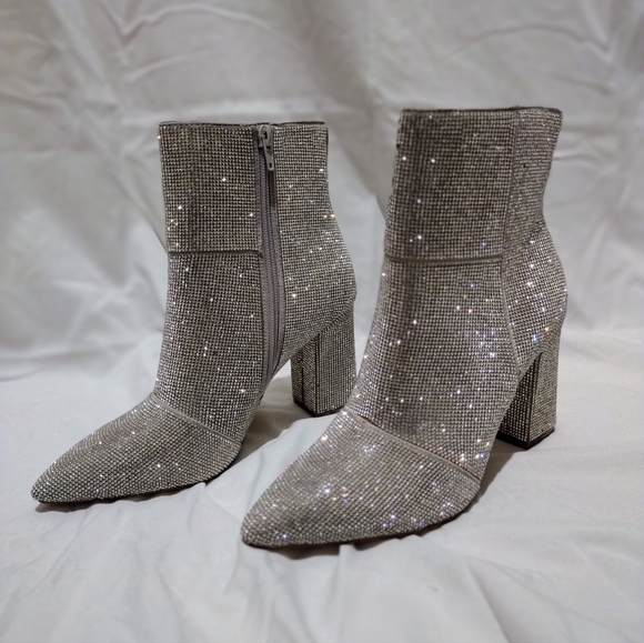 Silver Boots - Picture 2 of 7